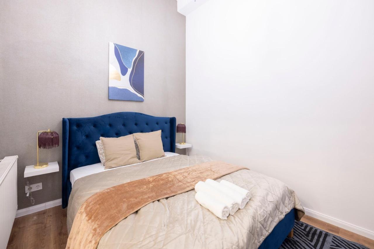 Apartment Luxurious Grand W/ 3bedrm 2bathrm Budapest
