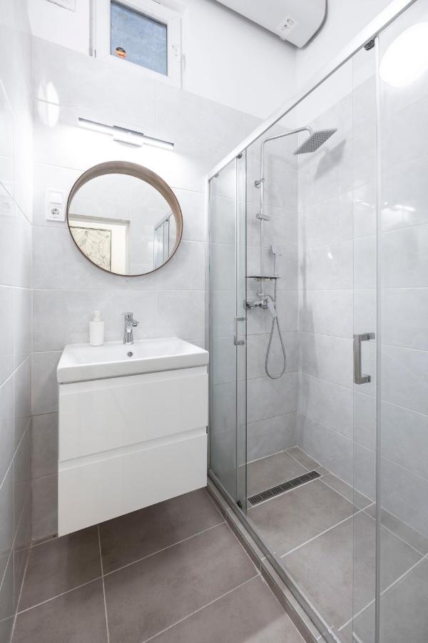 Apartment Luxurious Grand W/ 3bedrm 2bathrm Budapest